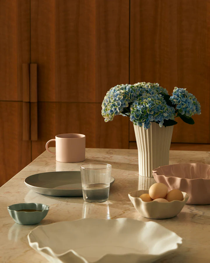 ATHENA VASE CHALK WHITE