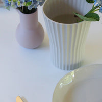 ATHENA VASE CHALK WHITE