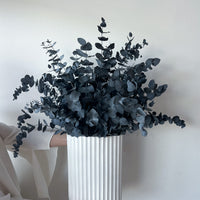 PRESERVED GUM EN MASSE IN WHITE RIPPLE VASE - BLUE/CHARCOAL