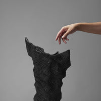 CORALLIA VASE EBONY