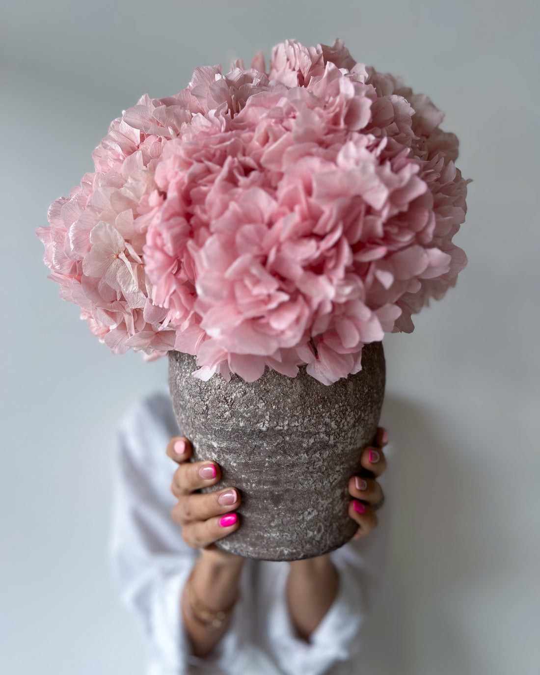 LUNA PRESERVED HYDRANGEA ARRANGEMENT IN HERAMA POT