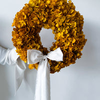 PRESERVED HYDRANGEA CHRISTMAS WREATH WITH BOW - LARGE-LEAF AUTUMN