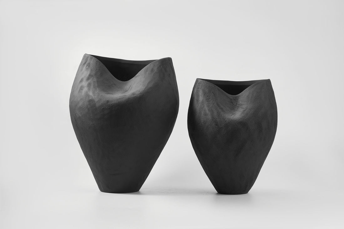 MOULE VASE EBONY