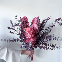 FLOSS PRESERVED HYDRANGEA AND PRESERVED GUM FLOWER BOUQUET