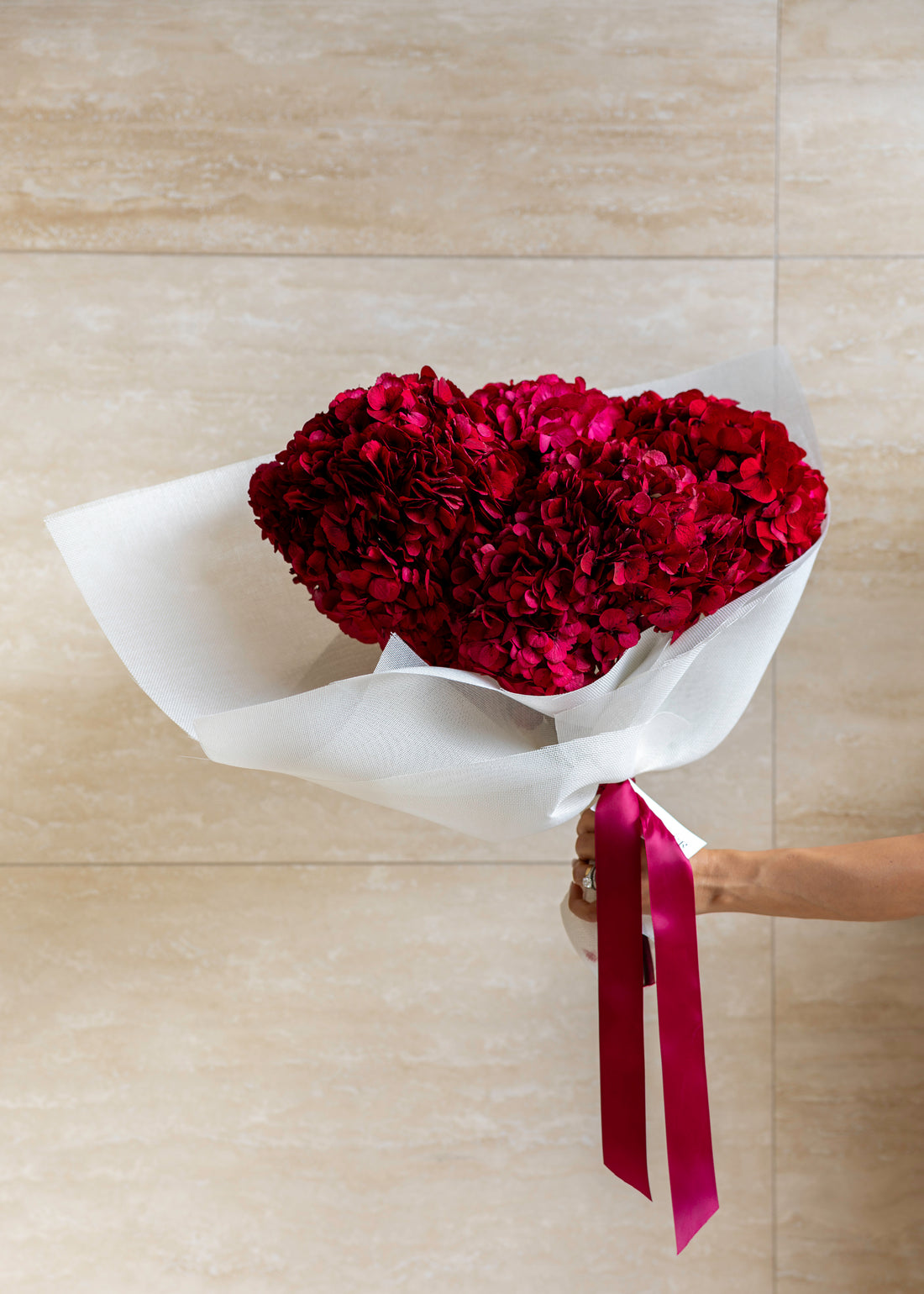 ELLE PRESERVED HYDRANGEA BOUQUET