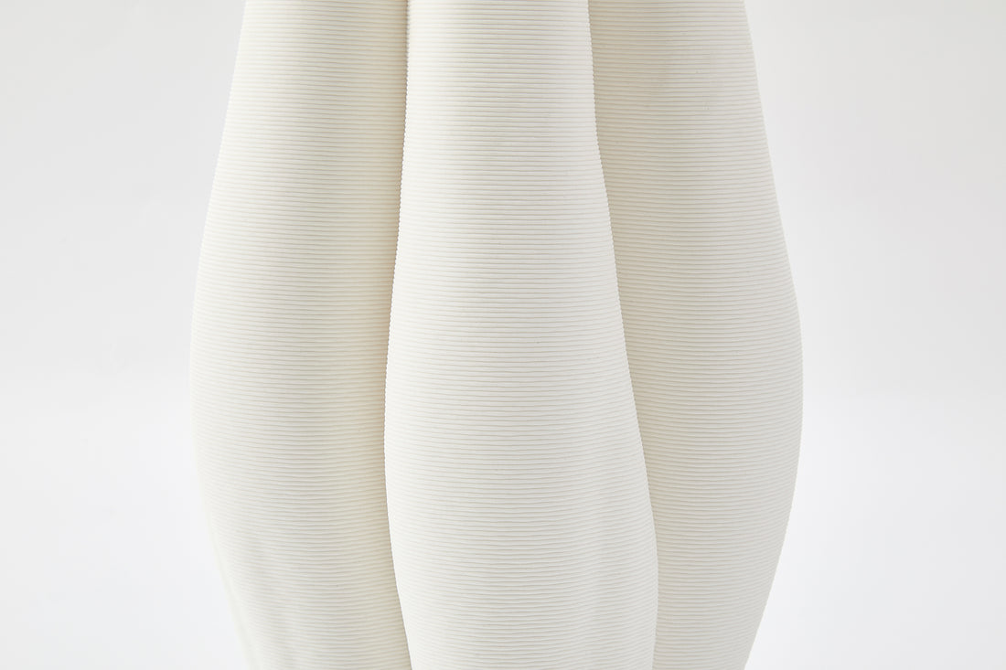 LA MER VASE  IVORY