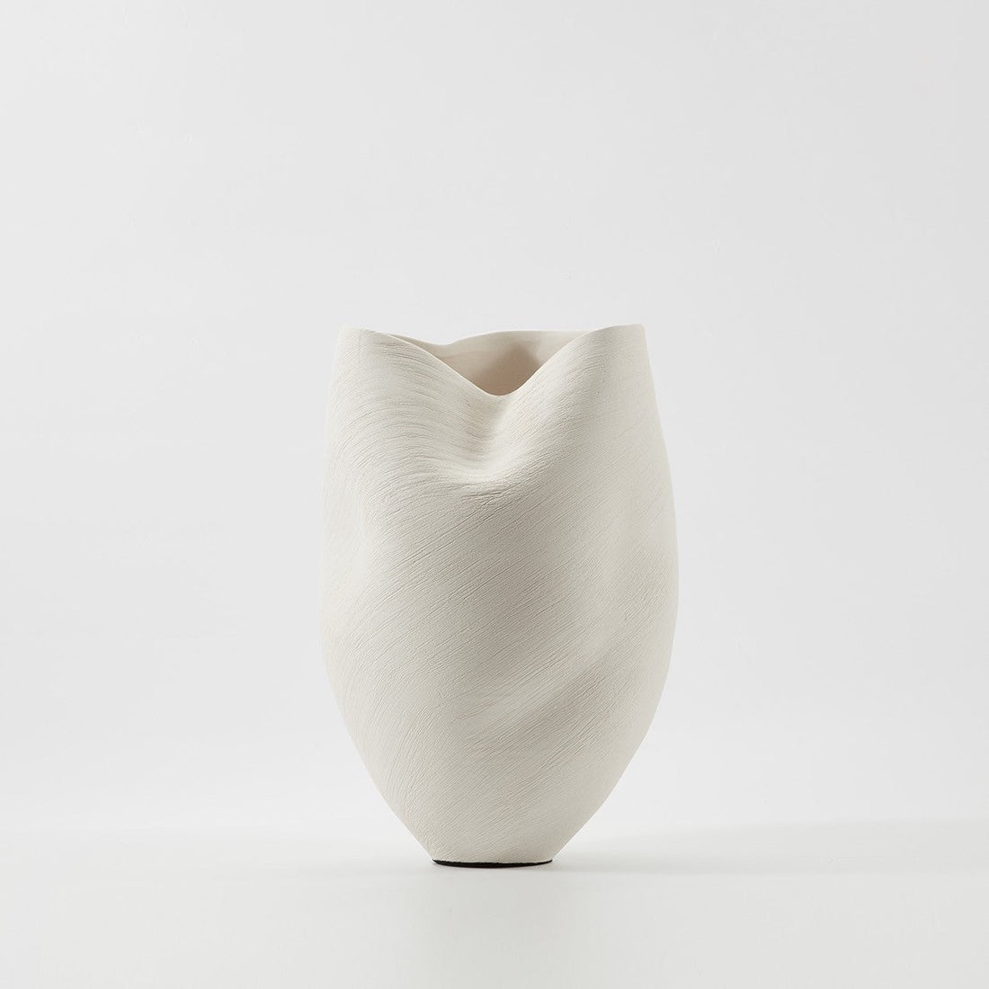 MORPH VASE IVORY- PRE ORDER LATE SEPTEMBER