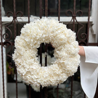 PRESERVED LARGE-LEAF HYDRANGEA WREATH - WHITE