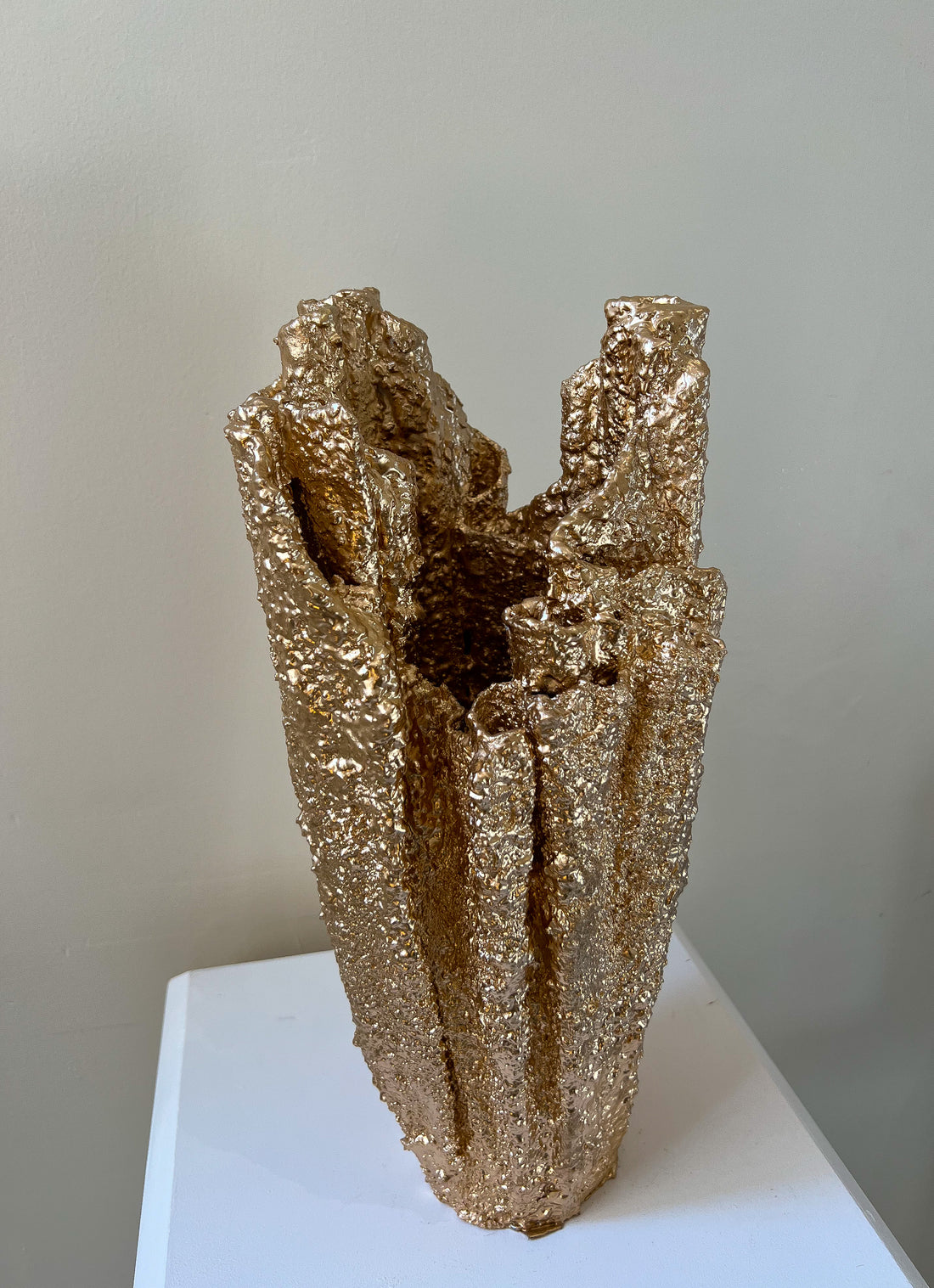 THE HORUS VASE | GOLD LARGE