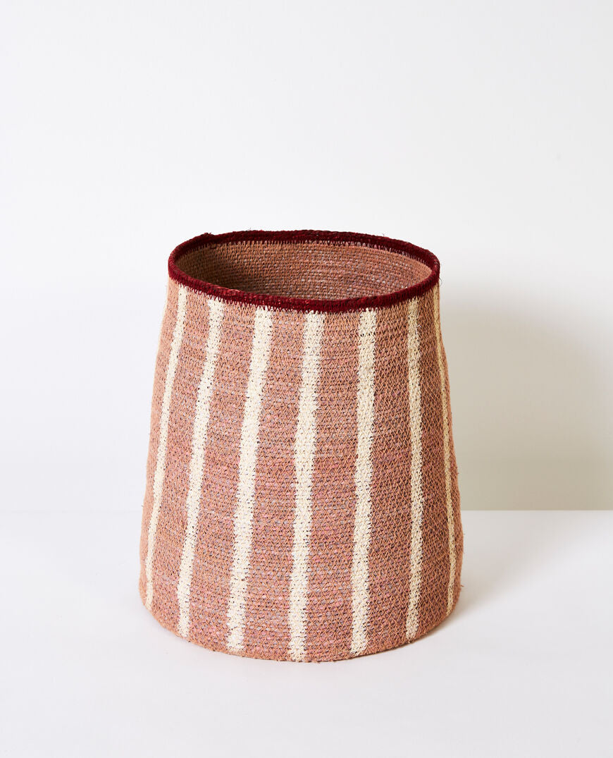 CALI WOVEN BASKET  BLUSH