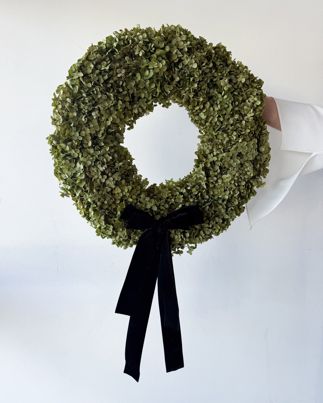 PRESERVED HYDRANGEA CHRISTMAS WREATH with DOUBLE BLACK VELVET BOW
