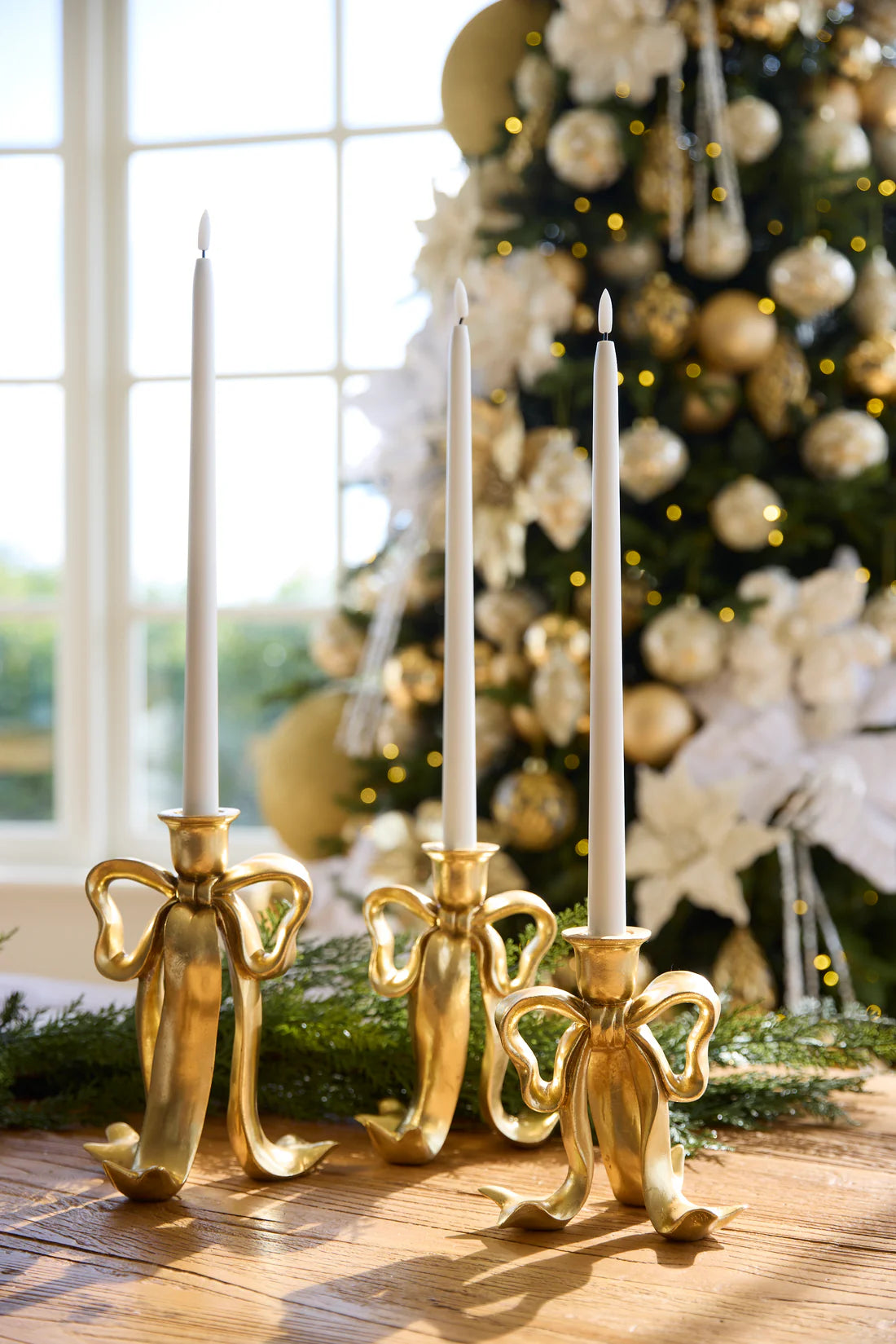 20 CM GILDED BOW CANDLE HOLDER