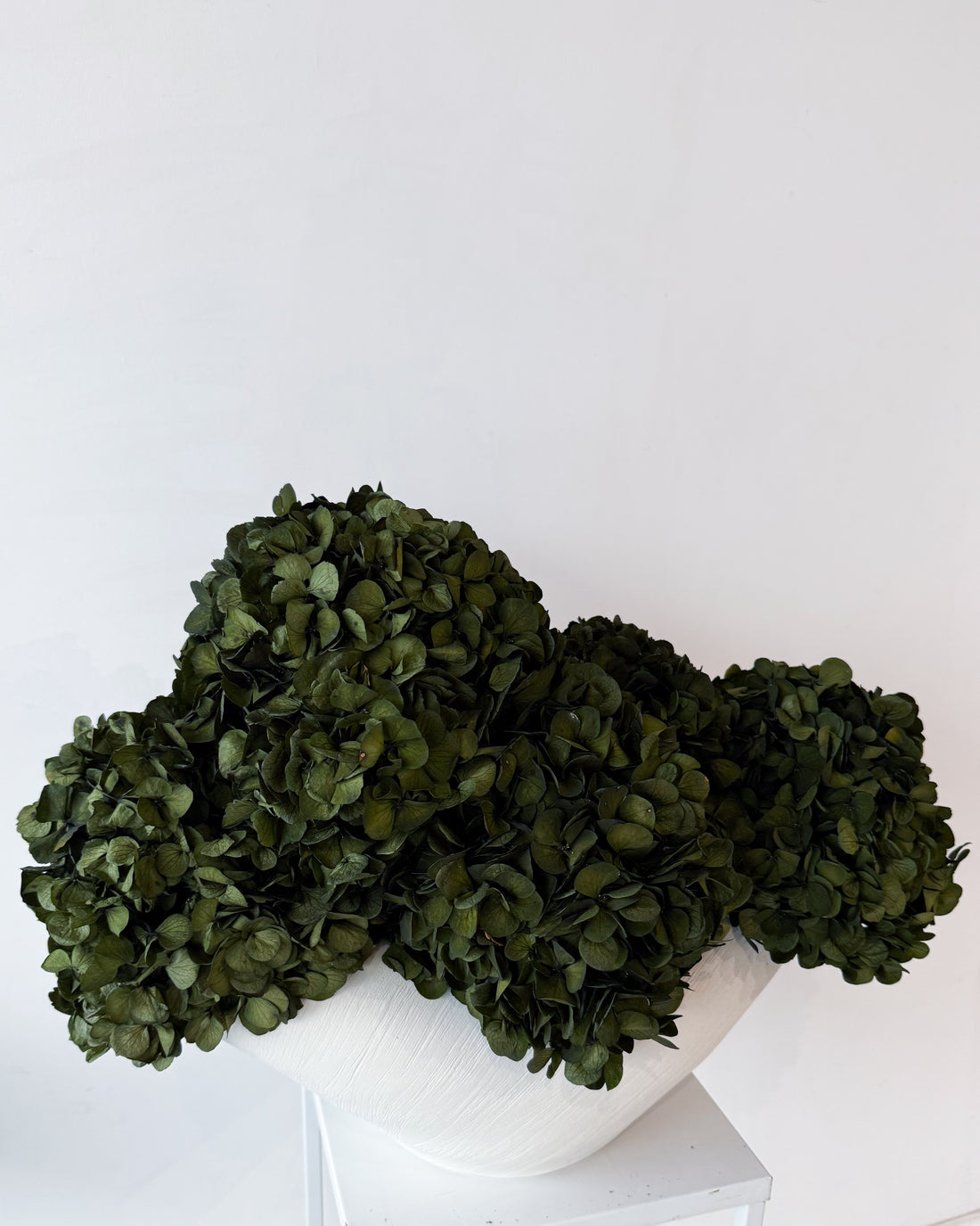 CHARLOTTE GREY-BLUE PRESERVED HYDRANGEAS IN THEO VASE