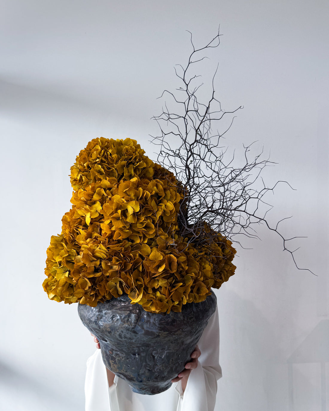 ELIZABETH PRESERVED FLOWER ARRANGEMENT IN ASILAH VASE | AUTUMN