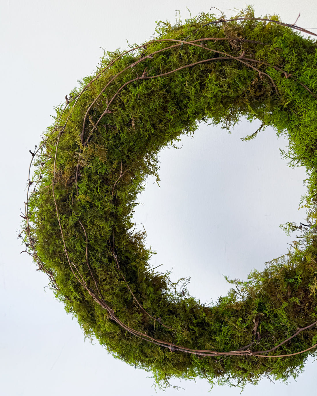 PRESERVED GREEN MOSS CHRISTMAS WREATH