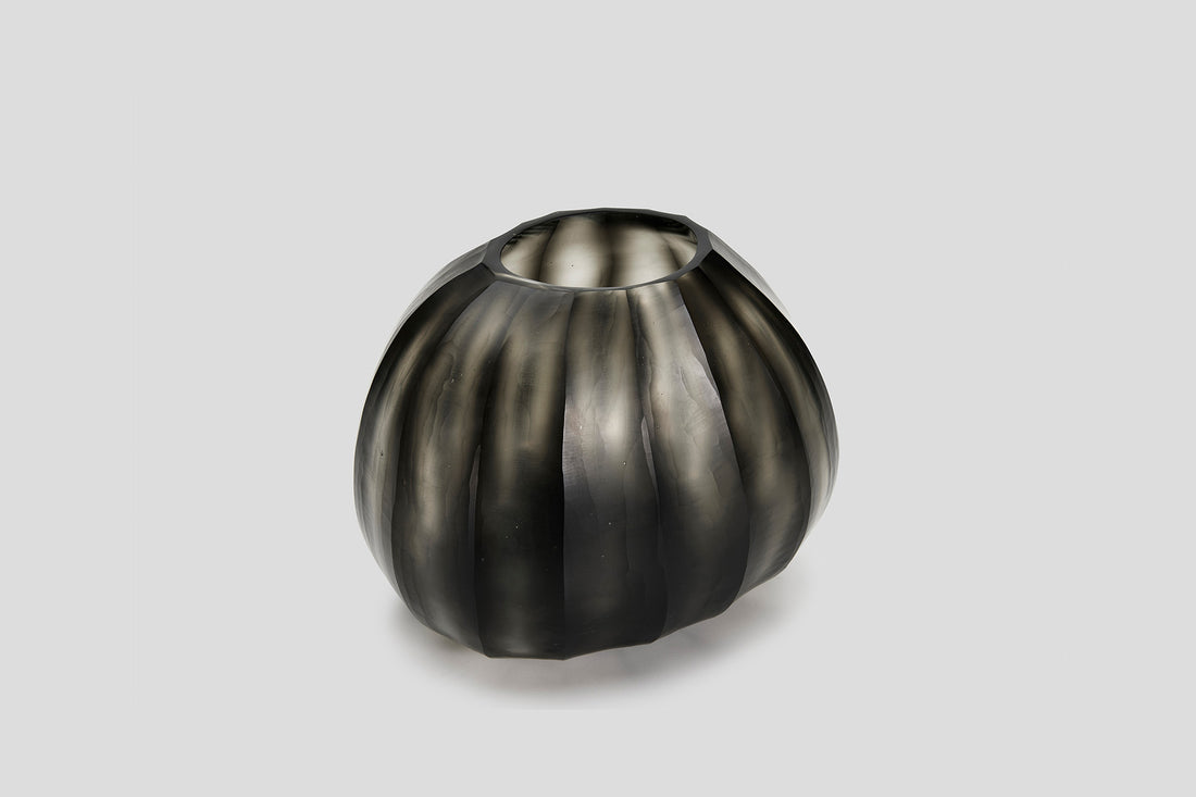 AURA VASE SMOKE