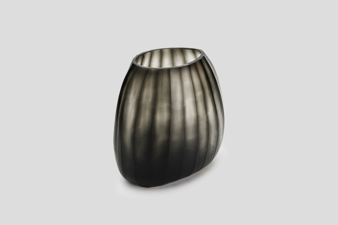 AURA VASE SMOKE