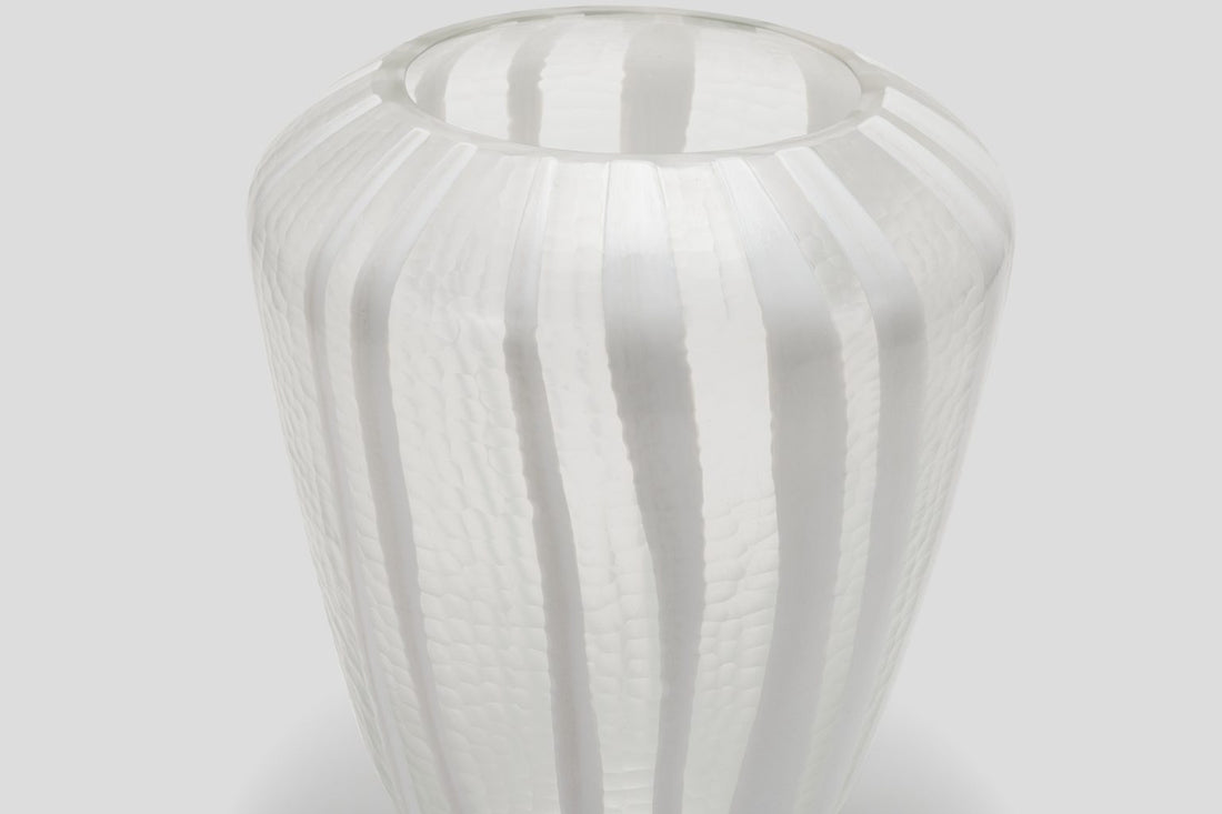 BENGAL STRIPE VASE CANDY CANE