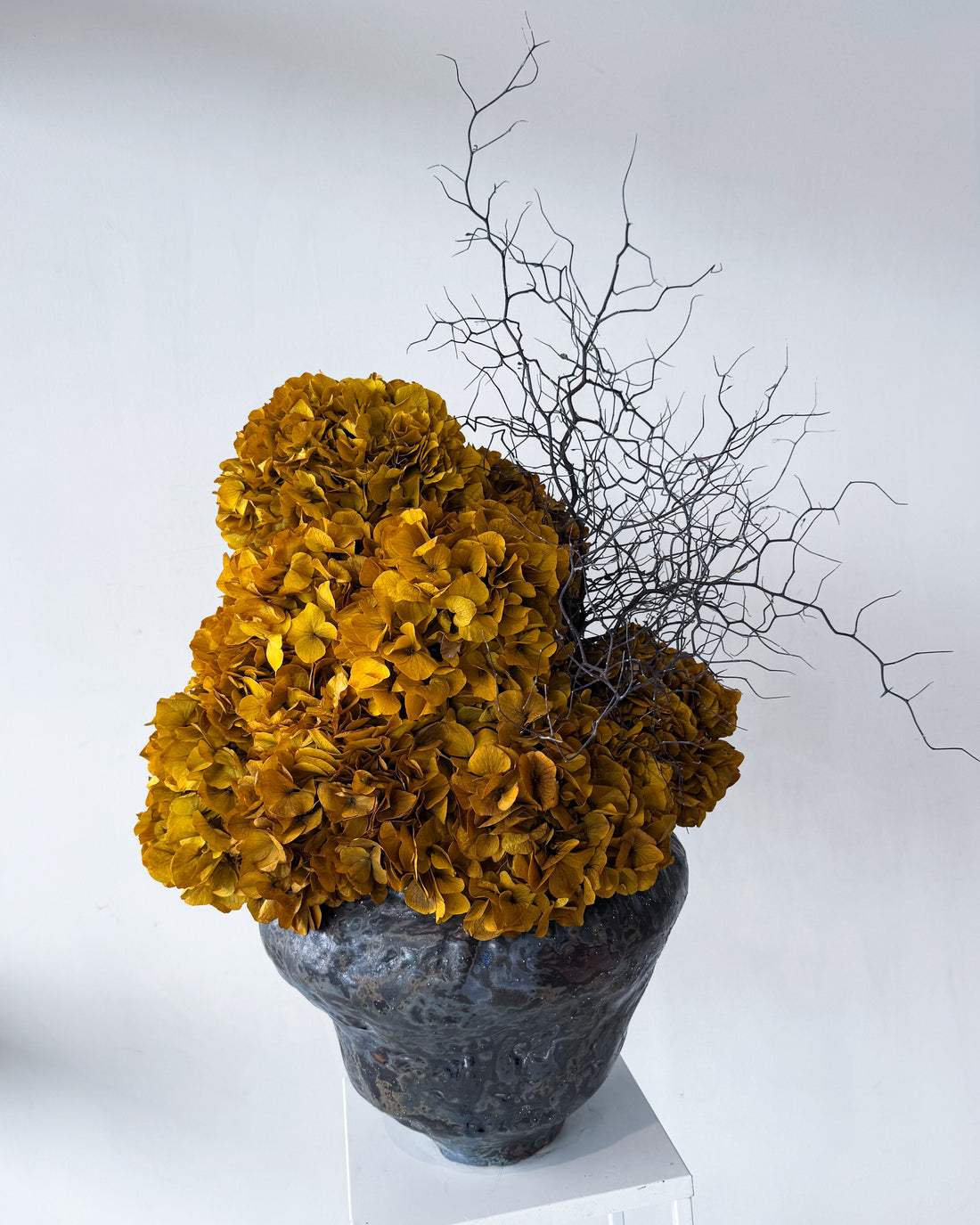 ELIZABETH PRESERVED FLOWER ARRANGEMENT IN ASILAH VASE | AUTUMN