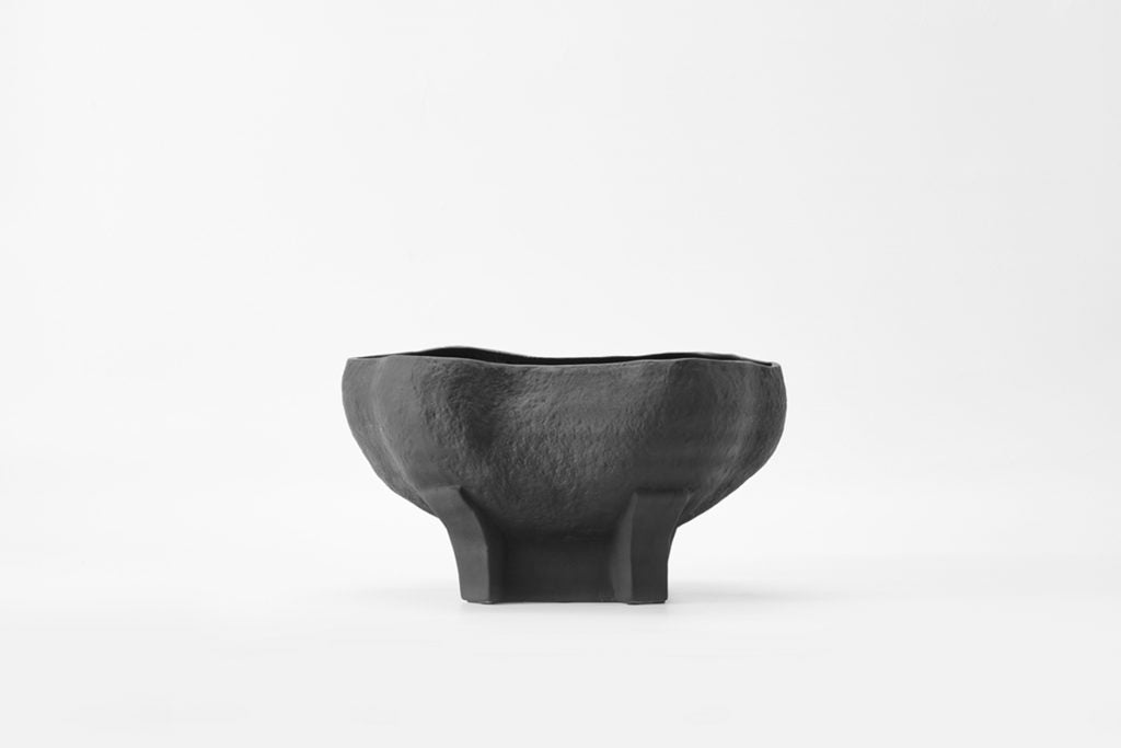 CONCH BOWL EBONY