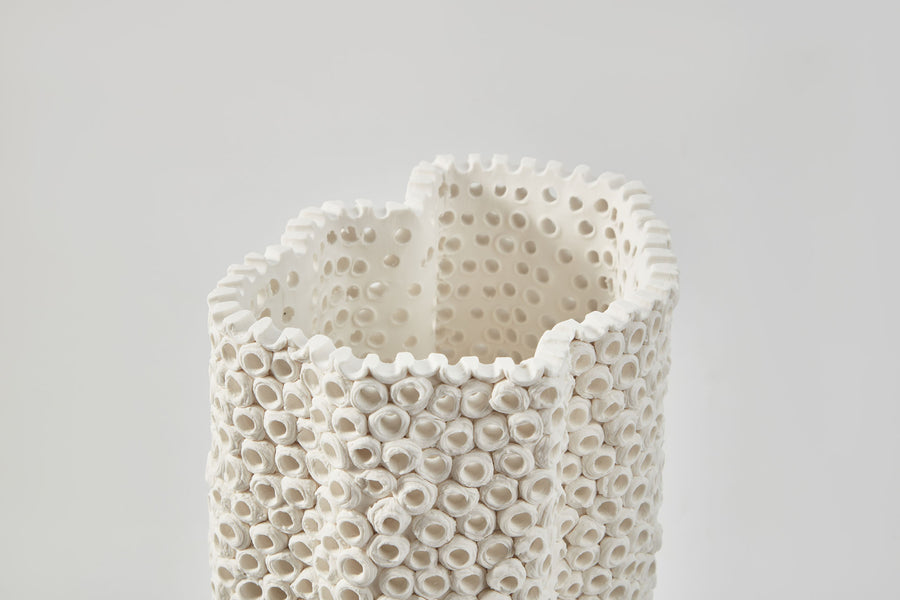 CORALITE VASE IVORY