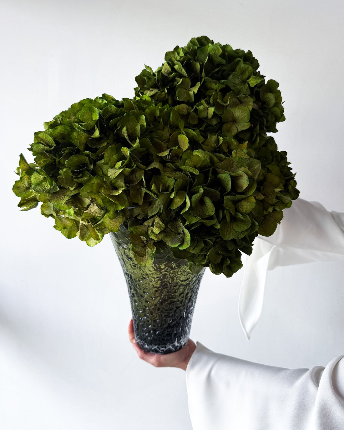 ESMERALDA | LIME GREEN HYDRANGEA EN MASSE IN LASHAY TALL VESSEL GREEN