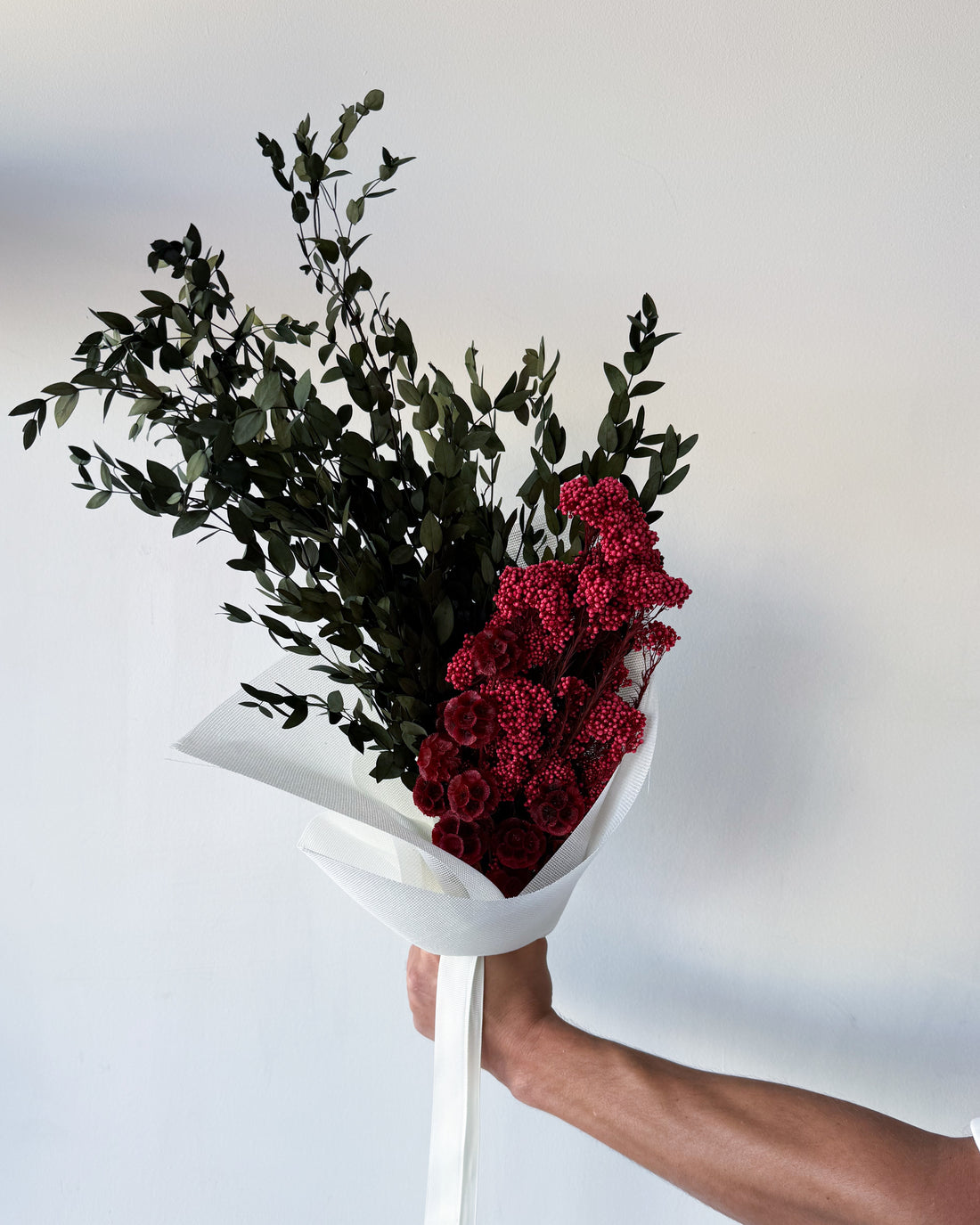 OLIVE PRESERVED FLOWER BOUQUET