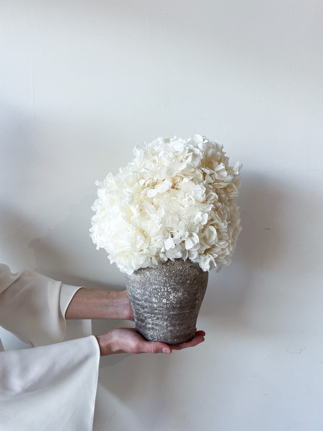 LUNA PRESERVED WHITE HYDRANGEA ARRANGEMENT IN HERAMA POT