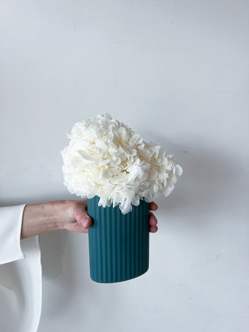 MINI RIPPLE VASE AND PRESERVED HYDRANGEA ARRANGEMENT - STEEL BLUE X WHITE