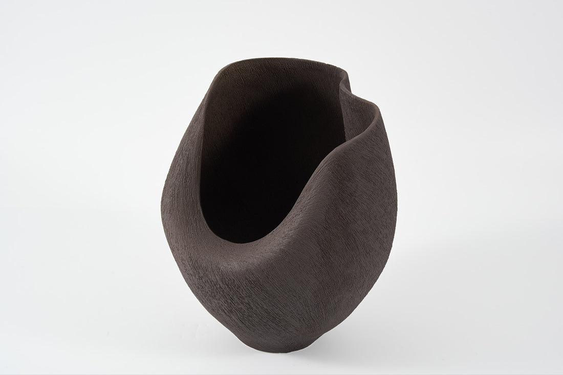NEBULA DEEP VASE CHOCOLATE