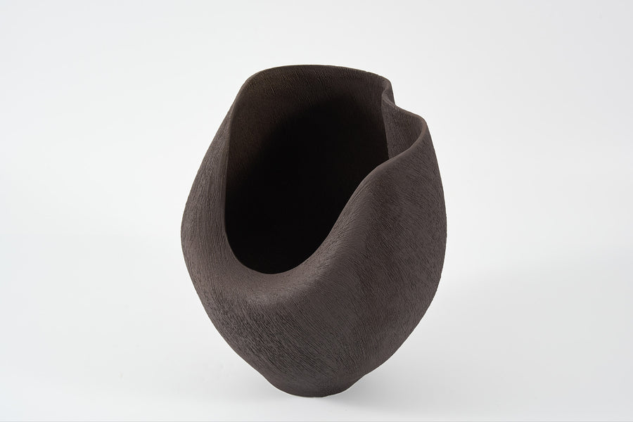 NEBULA DEEP VASE CHOCOLATE