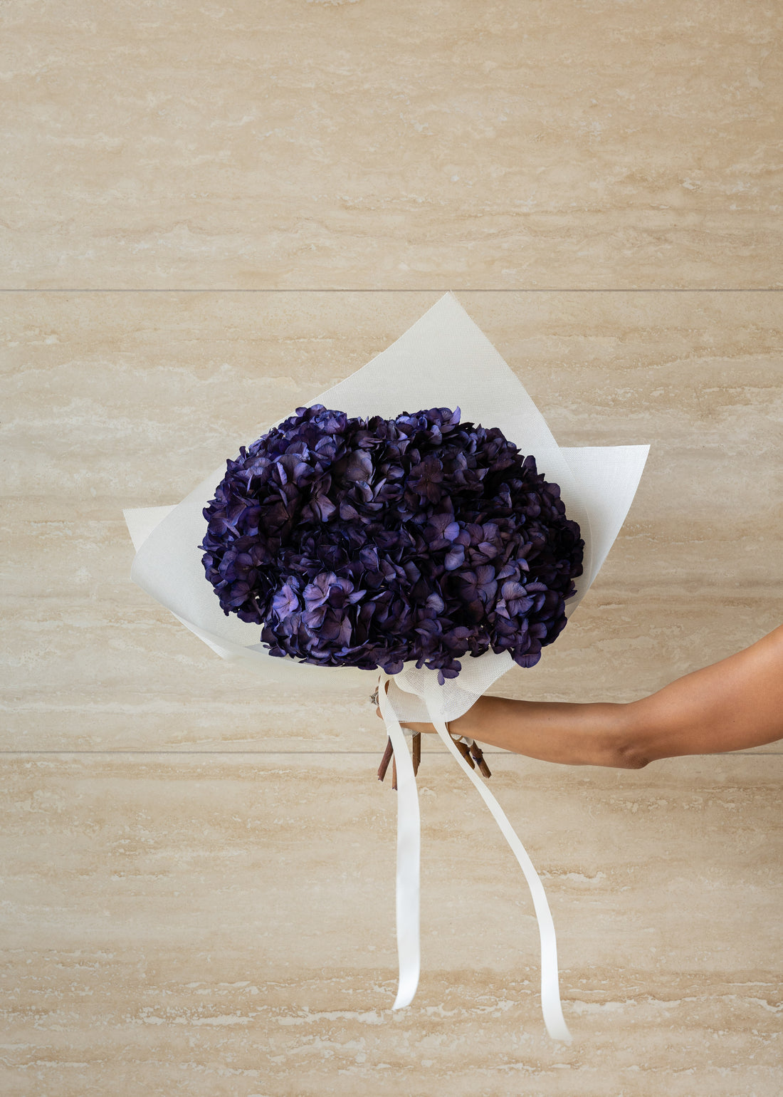 PRESERVED HYDRANGEA BOUQUET | GRAPE