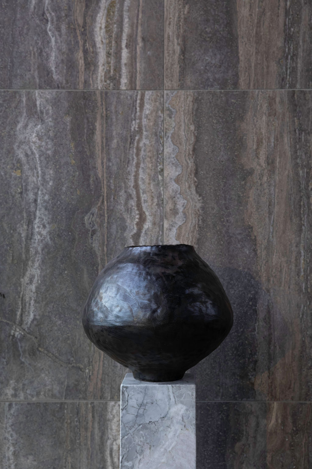 Lecce handmade collectible vase by The Palmier