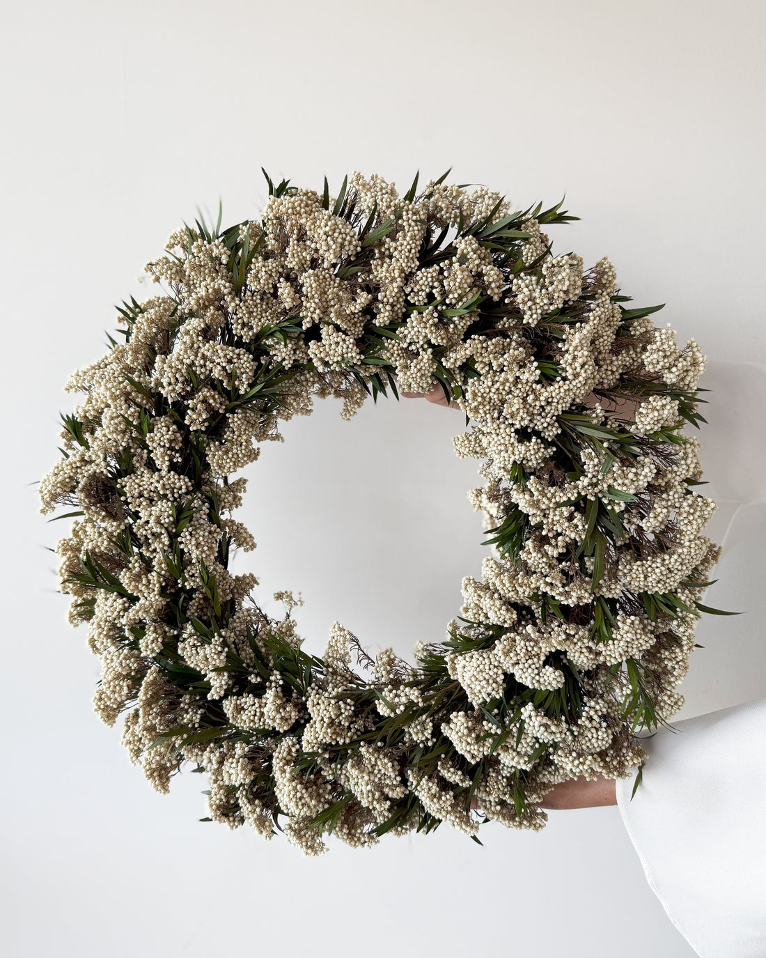 PRESERVED RICE FLOWER CHRISTMAS WREATH - IVORY