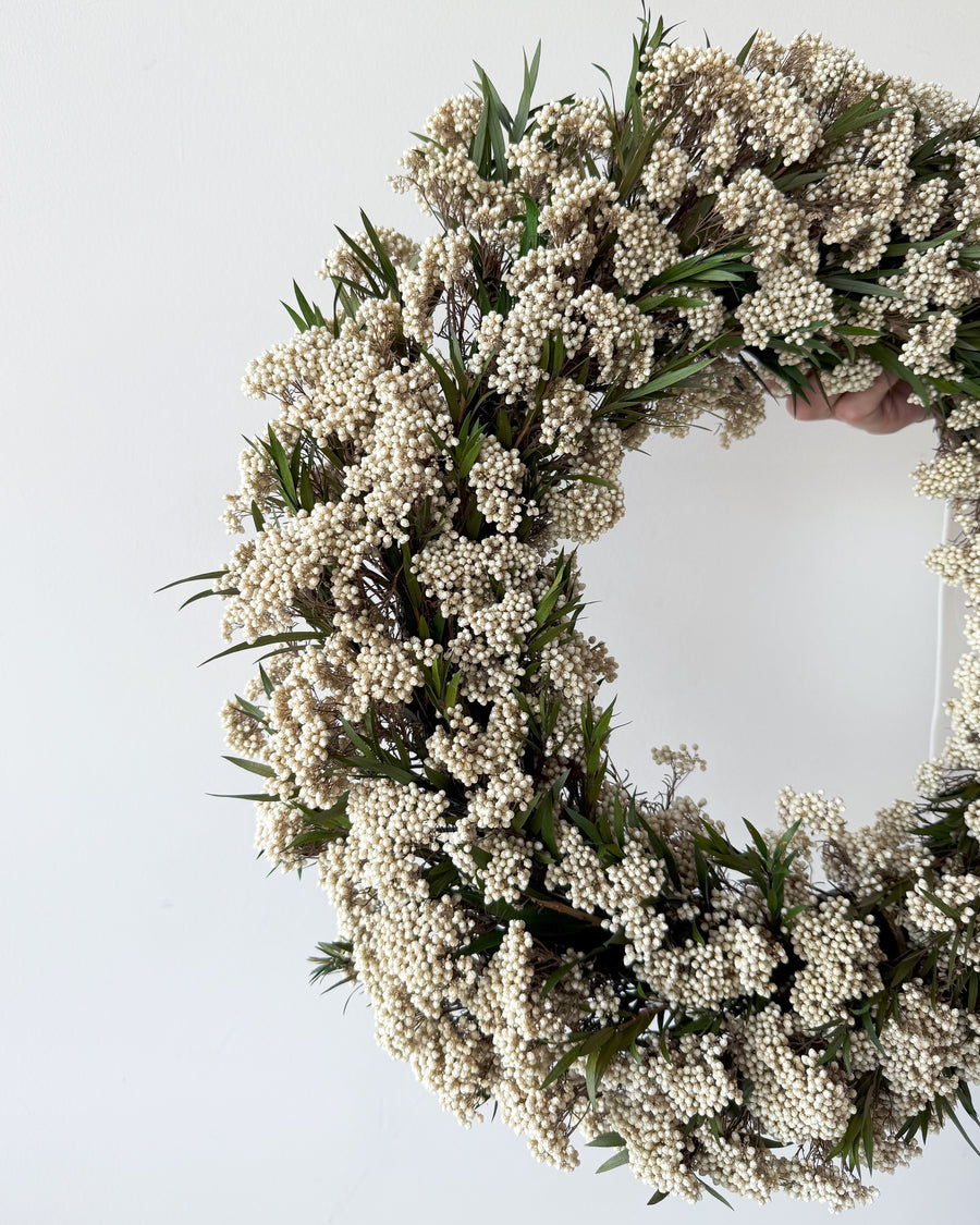 PRESERVED RICE FLOWER CHRISTMAS WREATH - IVORY