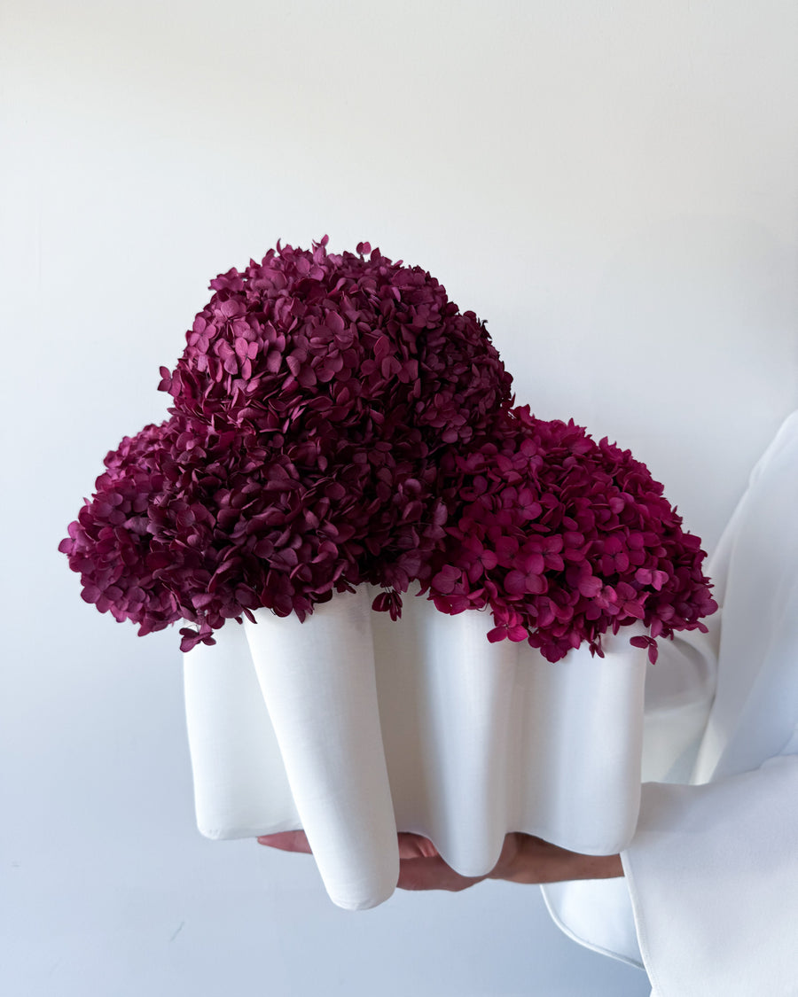 ABI PRESERVED FLOWER ARRANGEMENT IN JAIVYN VASE | BURGUNDY