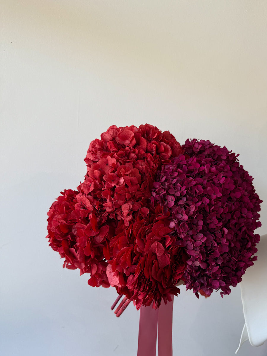 GRAND AMOUR PRESERVED HYDRANGEA BOUQUET