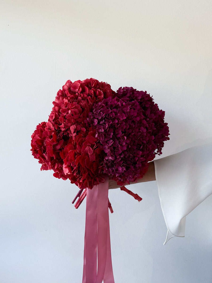 GRAND AMOUR PRESERVED HYDRANGEA BOUQUET